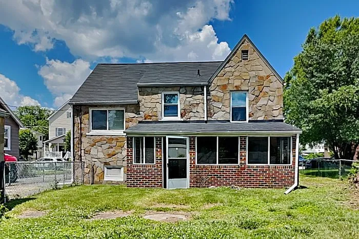 11 Seabright Ave — Photo 16