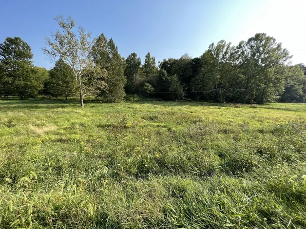 Chase Rd, Albany, OH 45710