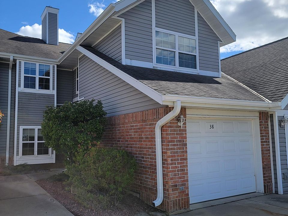1st image of 14 Pluim Dr APT 38