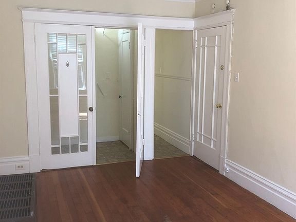 2nd image of 170 Julian Ave #A