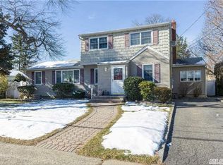 2378 Sycamore Ave, Wantagh, NY 11793