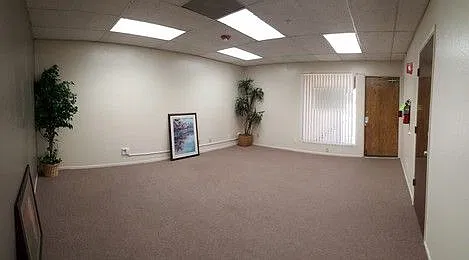 Studio, 1.0 bath, 550 sqft, $605 — Photo 2