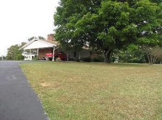 1013 Pendleton St, Radford, VA 24141