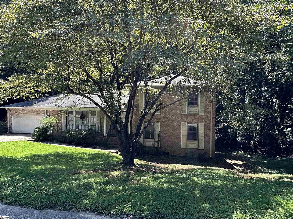 1st image of 7 Mangum Dr