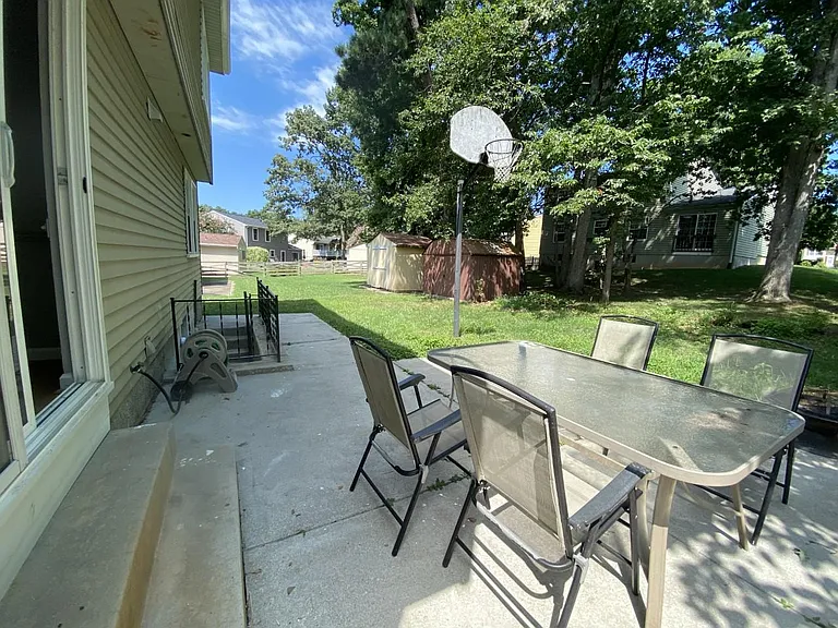 8513 Woodfall Rd — Photo 26