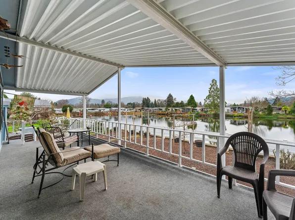 183 Kingsley Dr, Grants Pass, OR 97526