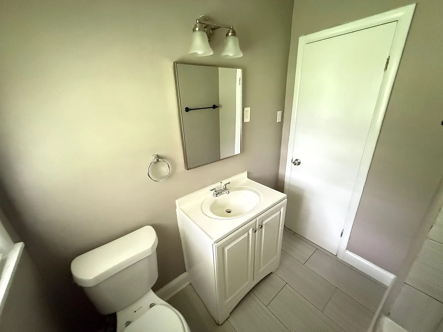 1683 Paullus Ave — Photo 3