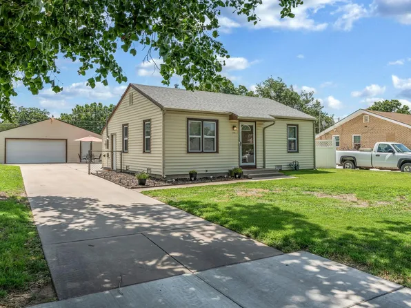 240 N Baughman Ave, Haysville, KS 67060