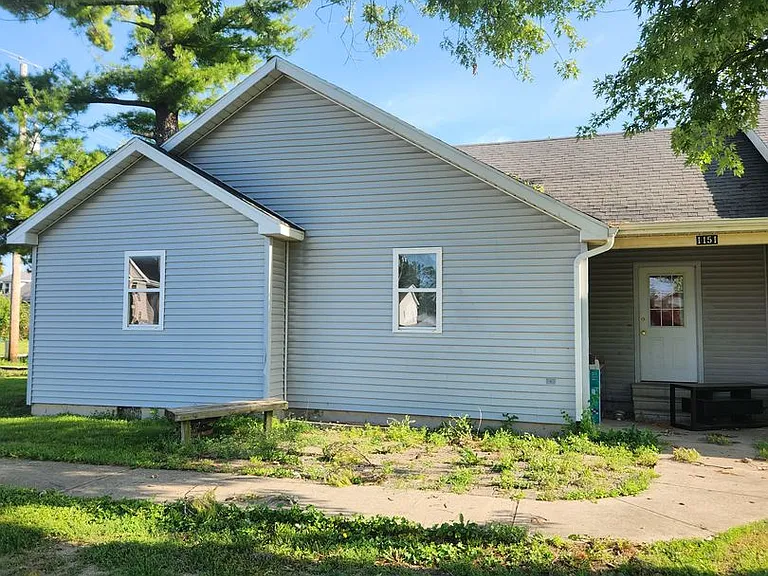 1151 Johnson Ave — Photo 1