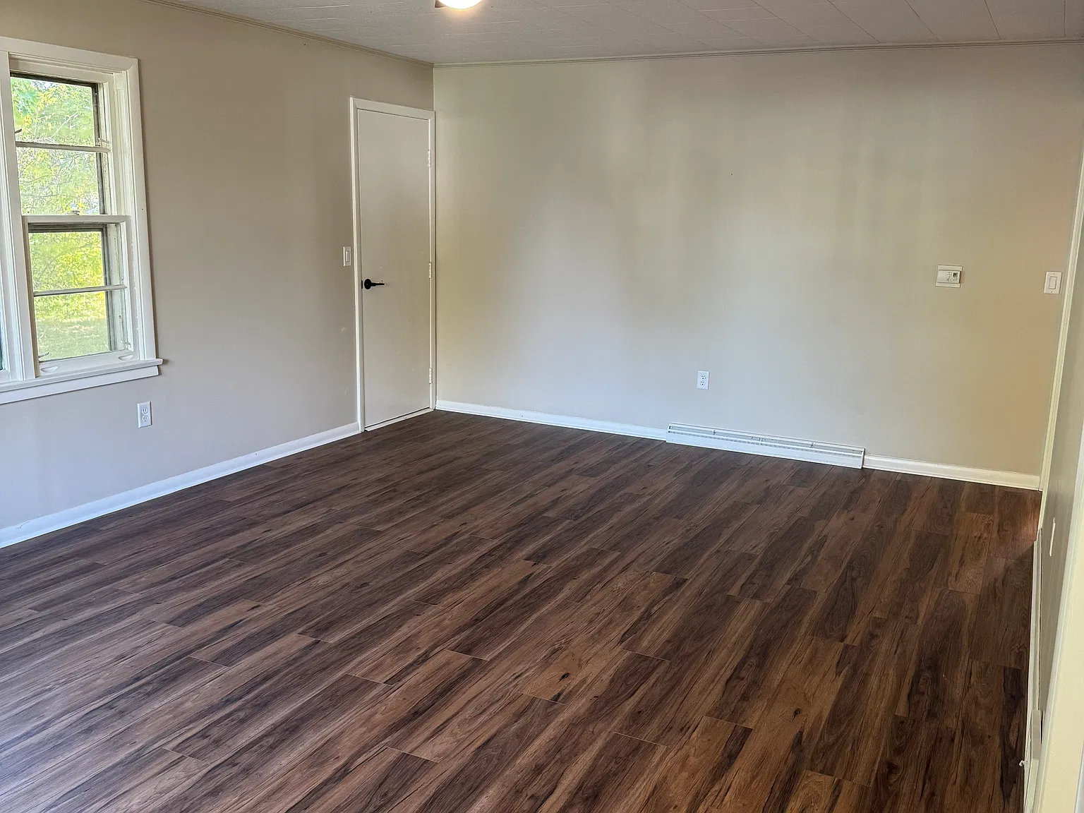 3 bed, 1250 sqft, $1,400 — Photo 4
