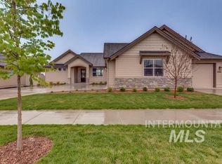 1090 Radiant Ridge Dr, Meridian, ID 83642