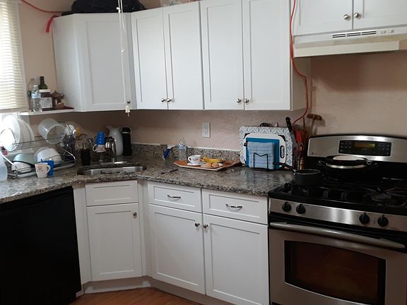 2nd image of 726 Myrtle Ave Floor 2