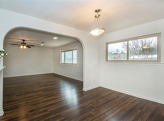 4th image of 612 Simmons Dr