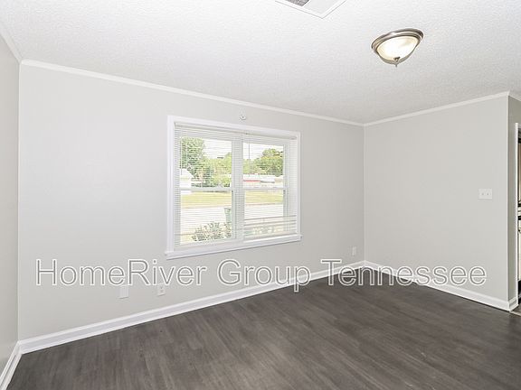 4th image of 4511 E Mallory Ave
