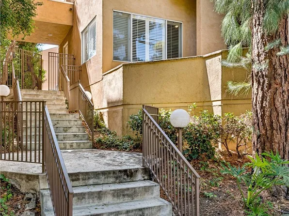 18730 Hatteras St Unit 48, Tarzana, CA 91356