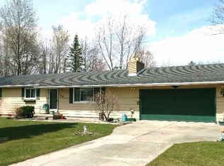 2087 E Almeda Beach Rd, Pinconning, MI 48650