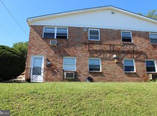 10712 Gifford St, Philadelphia, PA 19116