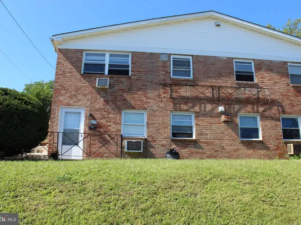 10712 Gifford St, Philadelphia, PA 19116