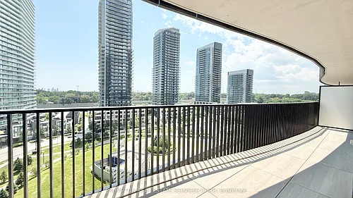 68 Esther Shiner Blvd #916 Photo 1