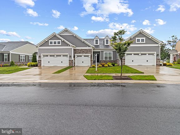 2nd image of 95 Camden Cir