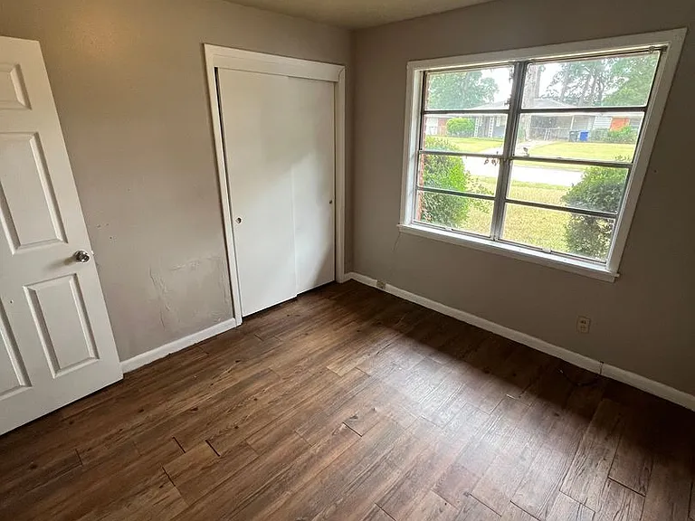 919 Pine Tree Dr — Photo 10