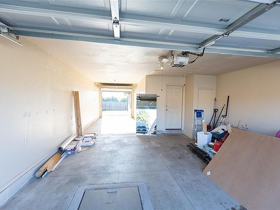 3rd image of 605 Kelsi Dr