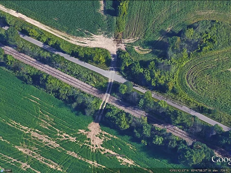 2nd image of 4770 Four Mile Rd NW