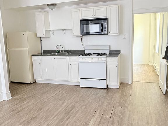3rd image of 290 2nd Ave APT 1-B