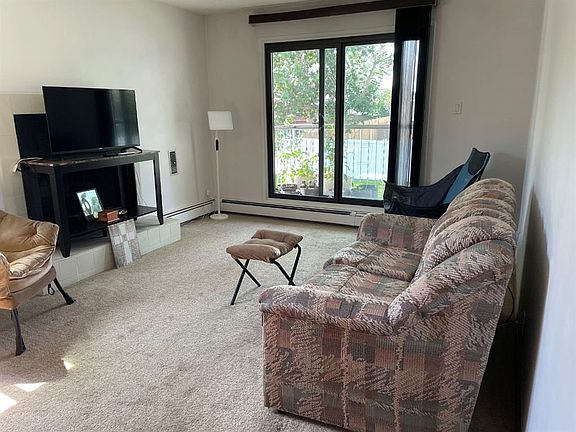 5th image of 855 E Columbia Blvd W #207