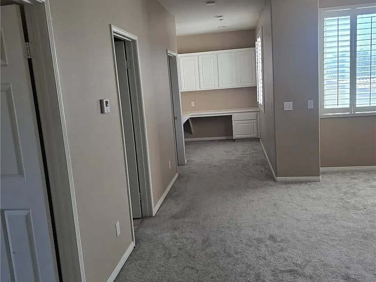 15179 Cerritos St — Photo 5
