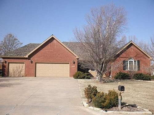 1st image of 3211 Cabrillo Dr
