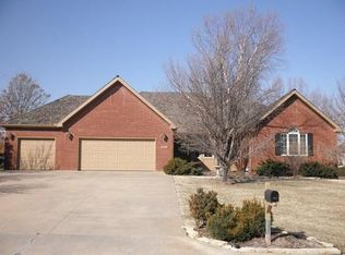 3211 Cabrillo Dr, Winfield, KS 67156