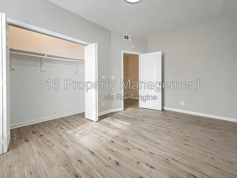 301 Benton Blvd #4 — Photo 13