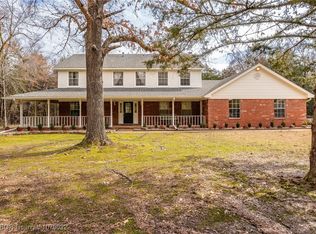 530 Whitetail Ln, Greenwood, AR 72936
