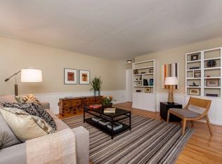 2265 Arrowhead Dr, Oakland, CA 94611
