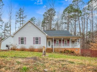 6141 Evelyn Ln, Pleasant Garden, NC 27313