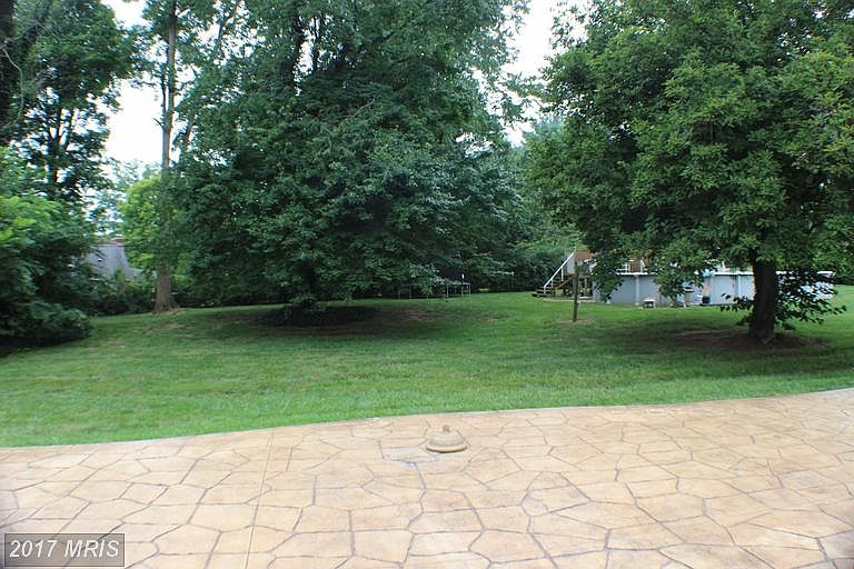 2nd image of 2970 Saint Johns Ln