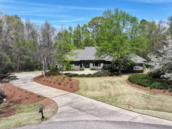 107 Cherokee Dr, Prattville, AL 36067