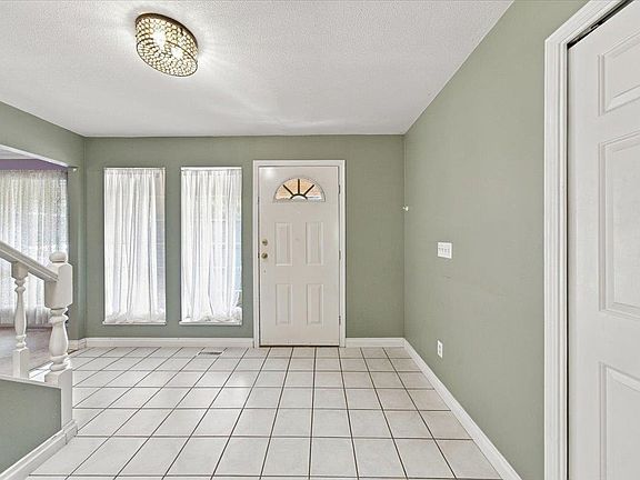 3rd image of 21583 126th Ave