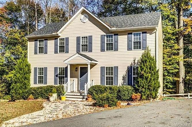 1st image of 3007 Rolling Hill Dr