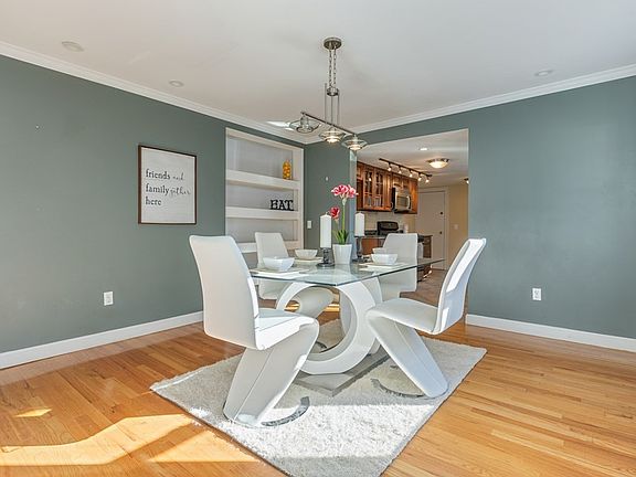 4th image of 35 Park St #1