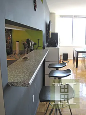 Rented by Halstead Real Estate | media 6