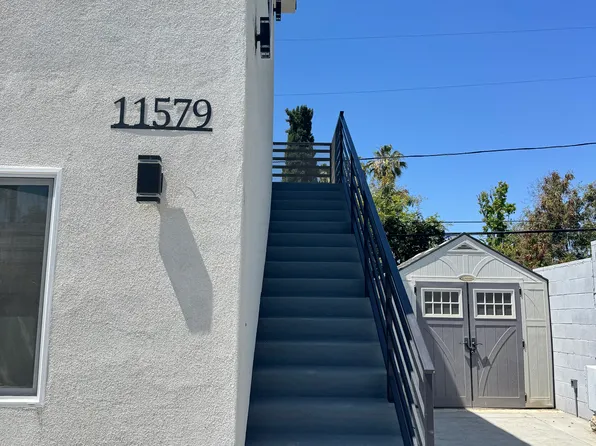 11579 Garrick Ave, Sylmar, CA 91342