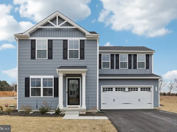 219 Chastain Dr, Honey Brook, PA 19344