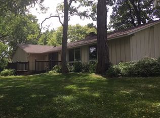 435 Signal Hill Rd, North Barrington, IL 60010