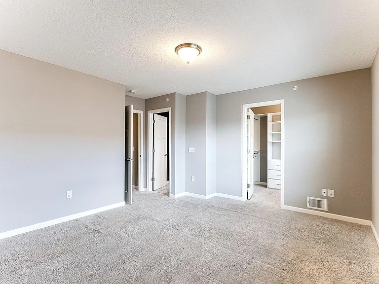 8974 SW Village Loop — Photo 12