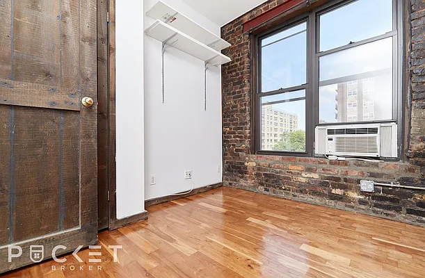 Rented by PocketBroker Inc | media 36