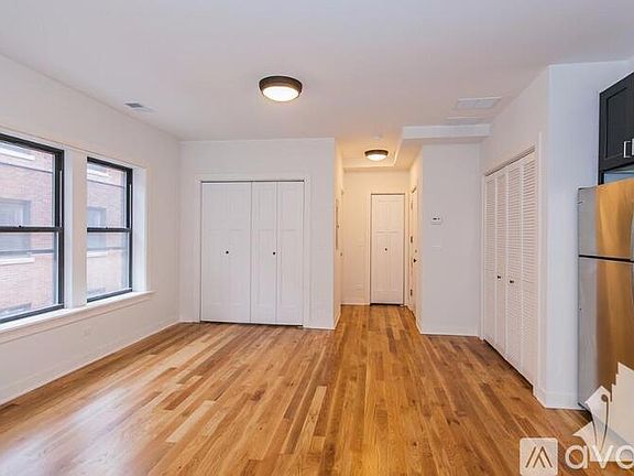 4th image of 2201 W Eastwood Ave #22032SW