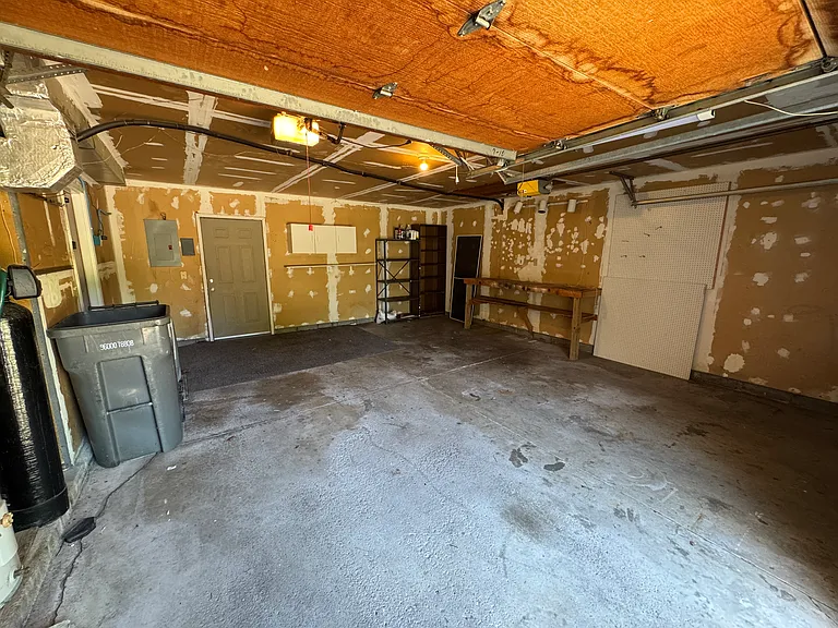 3315 Oak Tree Dr S — Photo 28