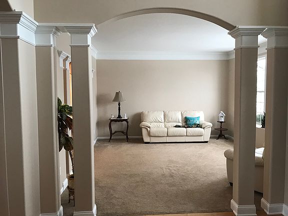 Living Room - 15' 4" x 14'